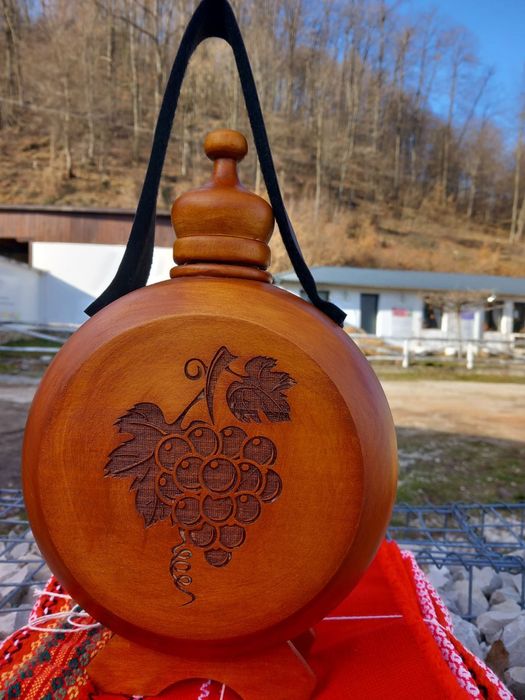 Дървена  Бъклица  1 литър гравирана