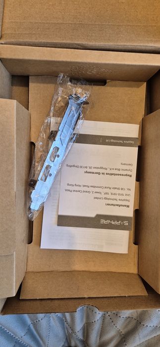 Placa video Radeon RX 6400, low profile