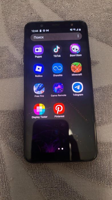 продам телефон Самсунг  J8
