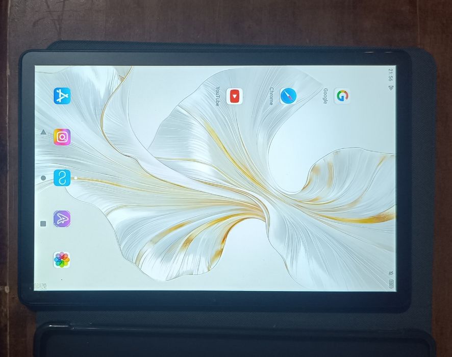 Planshet sotiladi Ccit Tab