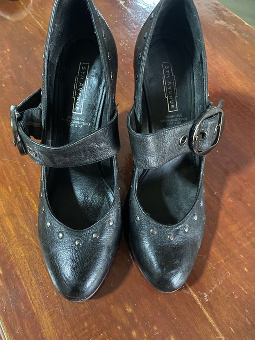 Pantofi de piele