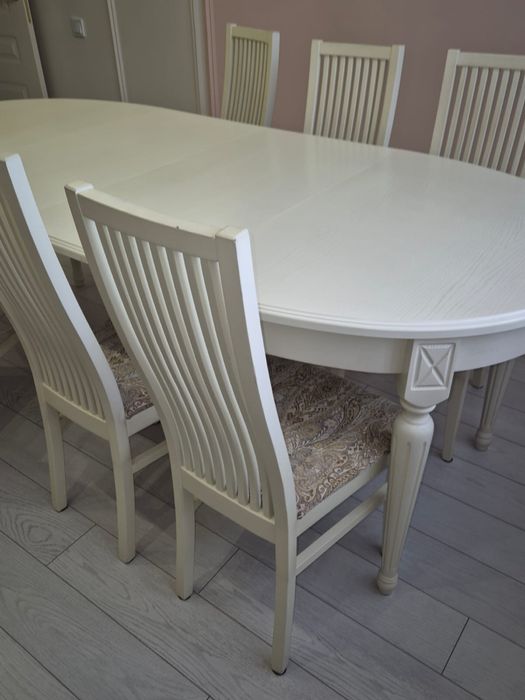 Продам стол со стульями в отличном состоянии