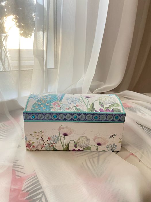 Шкатулка новая с зеркальцем