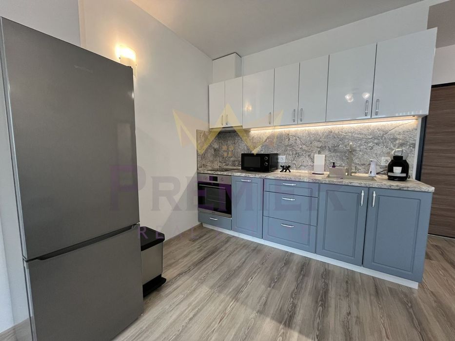 2-стаен в Варна, област-м-т Ален Мак площ 65