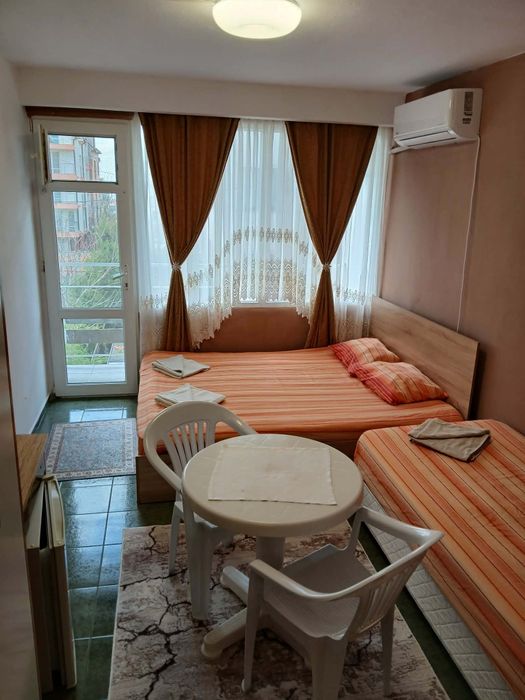 Дава се студио под наем в Слънчев бряг