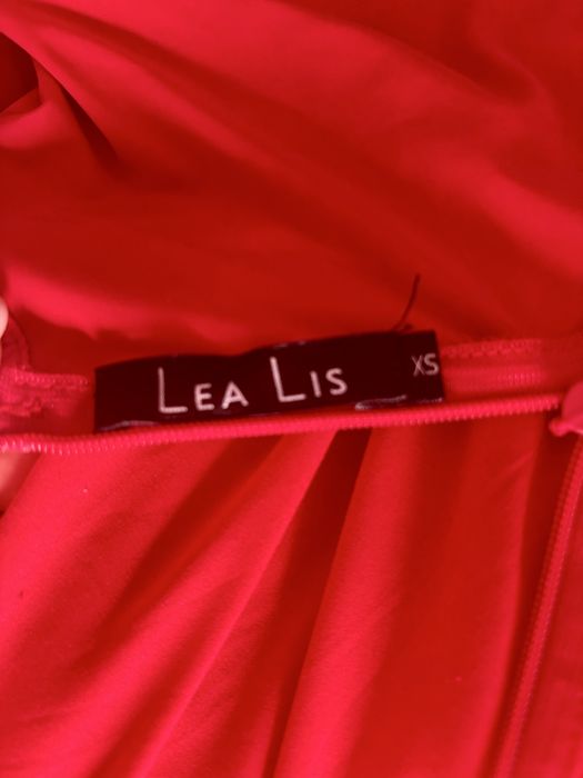 Платье праздничное, пышное, яркое