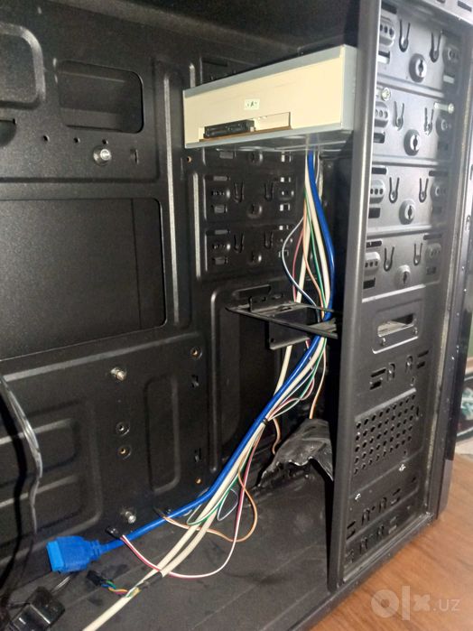 Корпус для ПК AeroCool ATX / mATX + Вентилятор (Кейс)