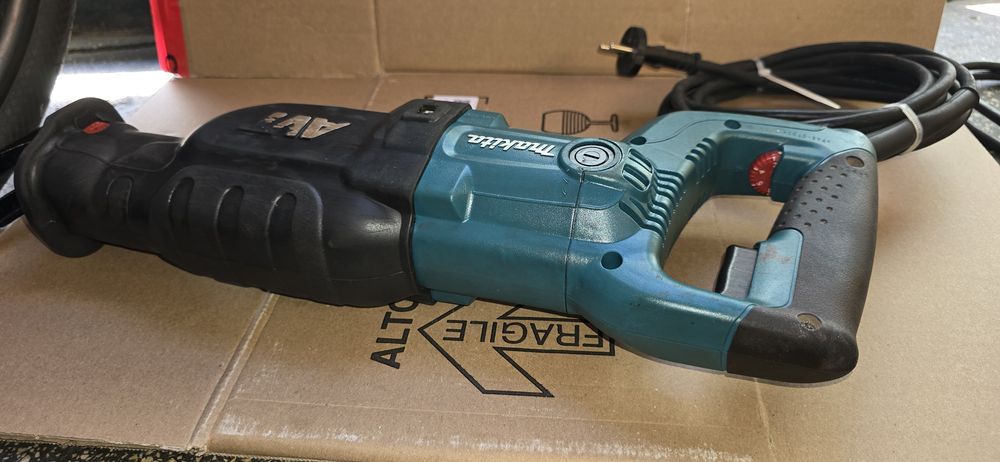 Makita JR3070CT  ferăstrău sabie 2023