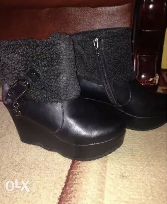 Продам полусапожки женские