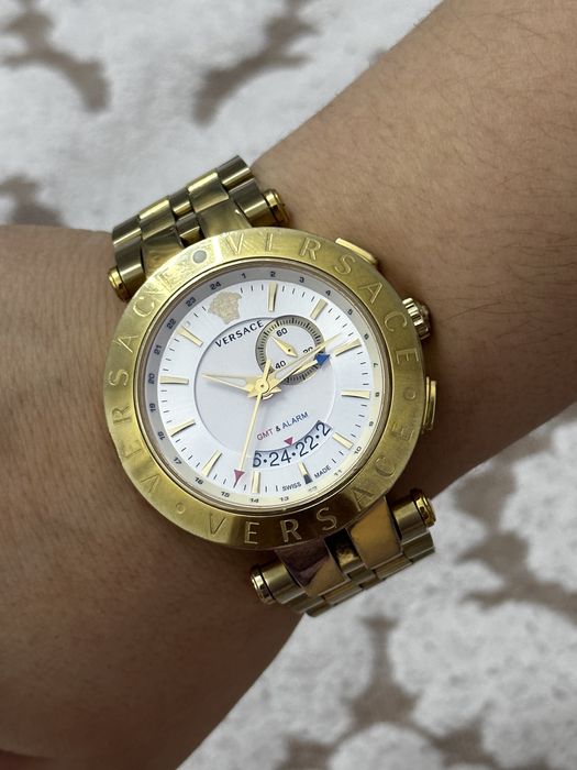 Наручные часы Versace