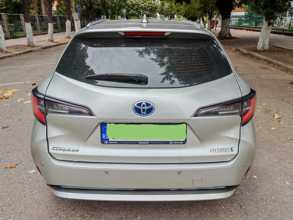 Vând  Toyota Corolla Hibrid