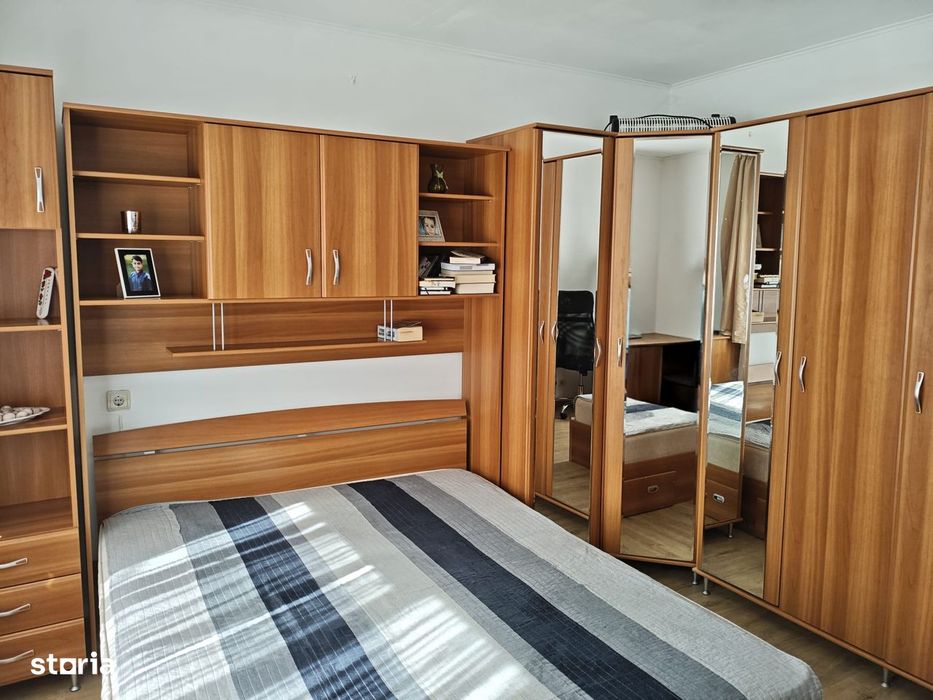 închiriez ap 2 camere Podgoria et 2