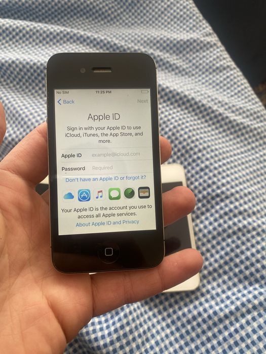 4 броя iphone 4S