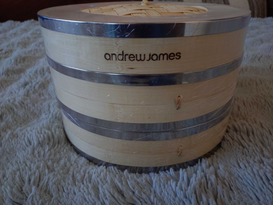 Бамбуков уред за готвене на пара