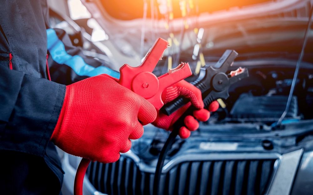 Прикурить авто пуско - зарядным устройством.