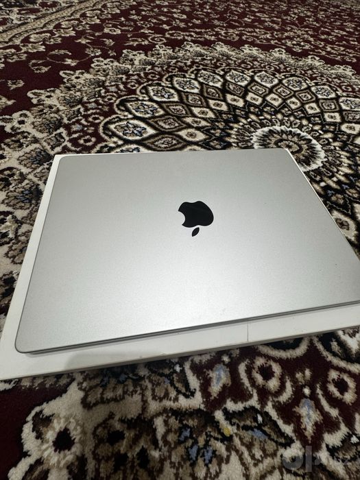 MacBook Pro 14” M4 (16GB / 512GB)