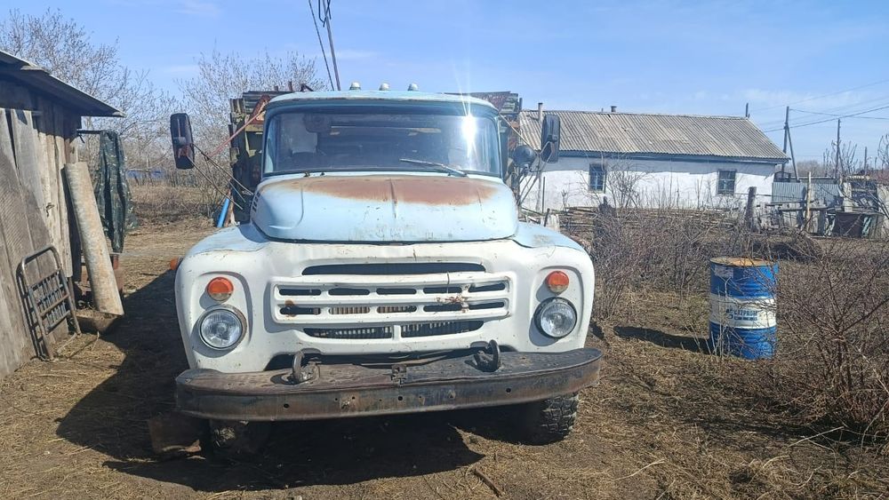 Продам ЗИЛ. На ходу. Газ, бензин.