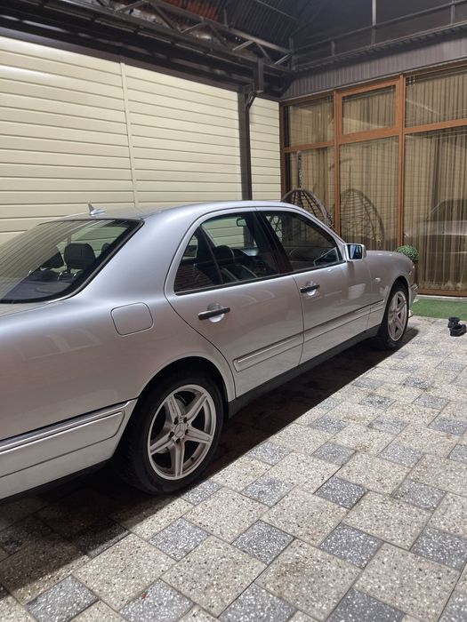 Продам диски на Мерседес R17