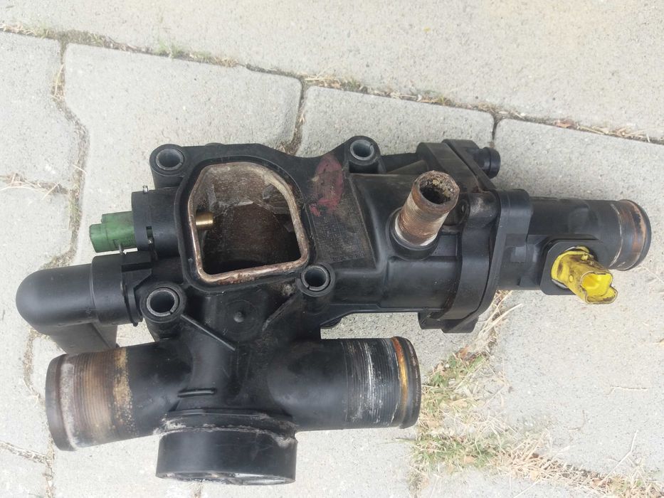 Термостатно тяло за Пежо 407sw 2.0 hdi 136hp 2004г