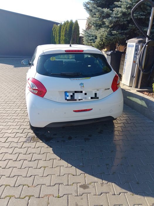 Mașină Peugeot 208