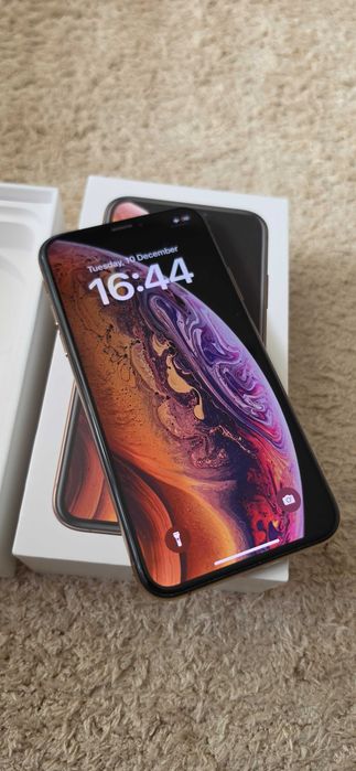 Продавам 12 Pro Gold и XS Gold перфектни