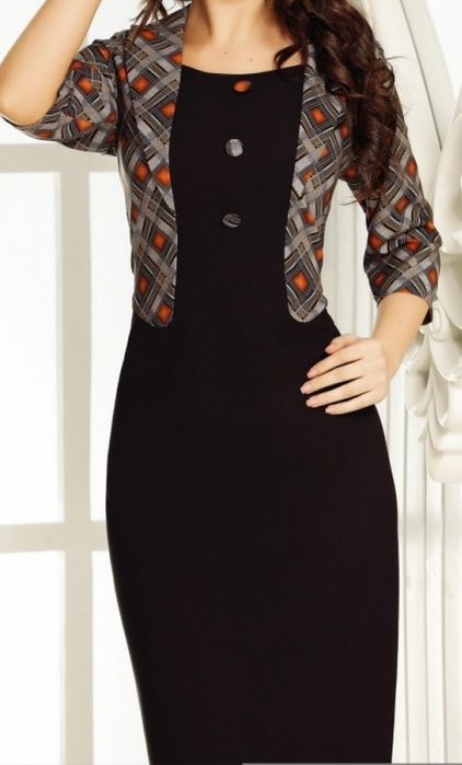 Rochie elegantă, mulată, midi, cu imprimeu