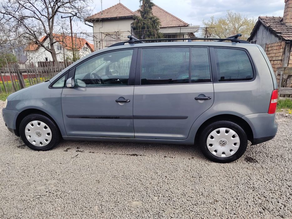 VW Touran, 2004, gri