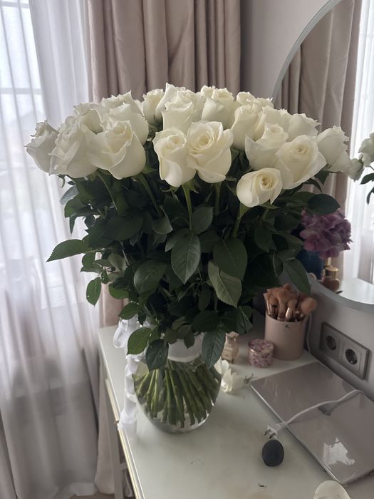 Новый букет белые розы