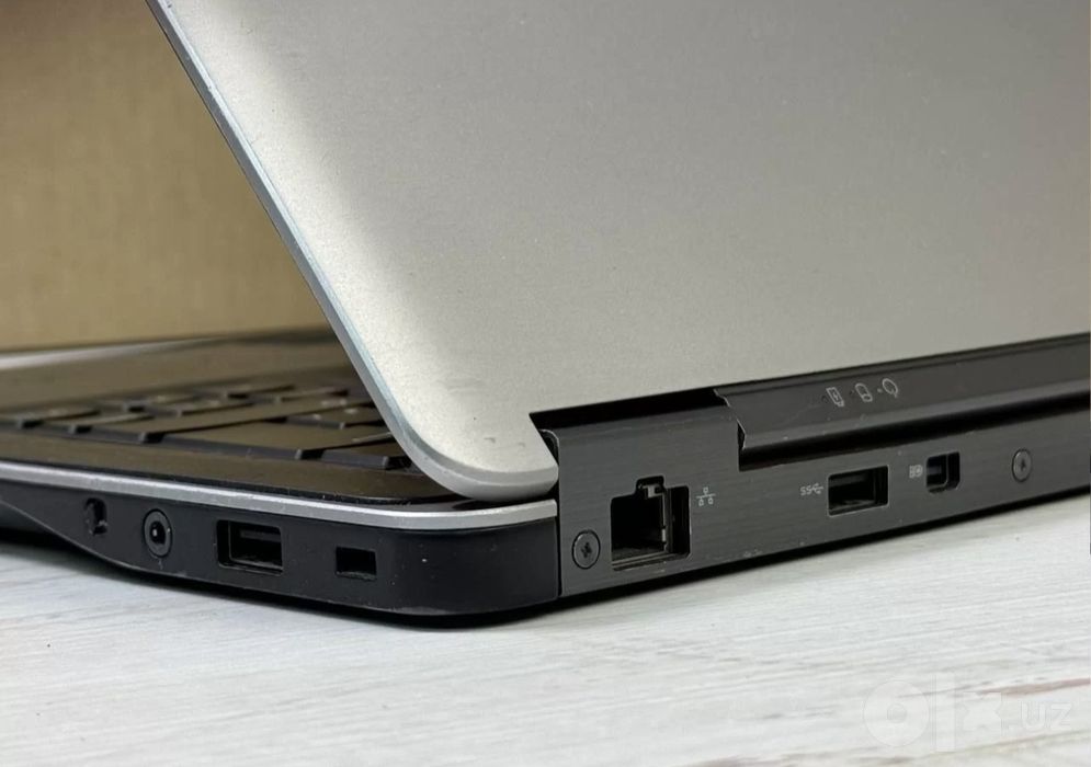 Ноутбук Dell E7440