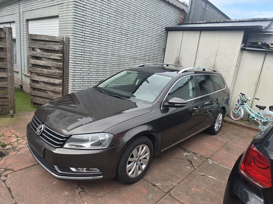 Volkswagen  Passat B7 [ LUX ] NEGOCIABIL