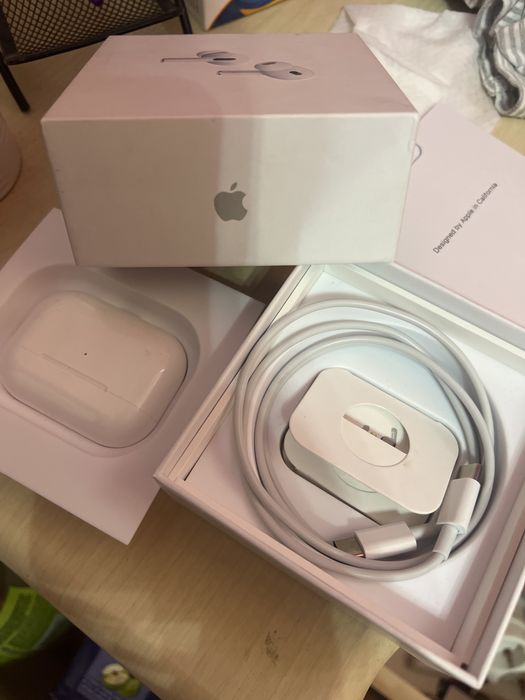 Vand casti apple