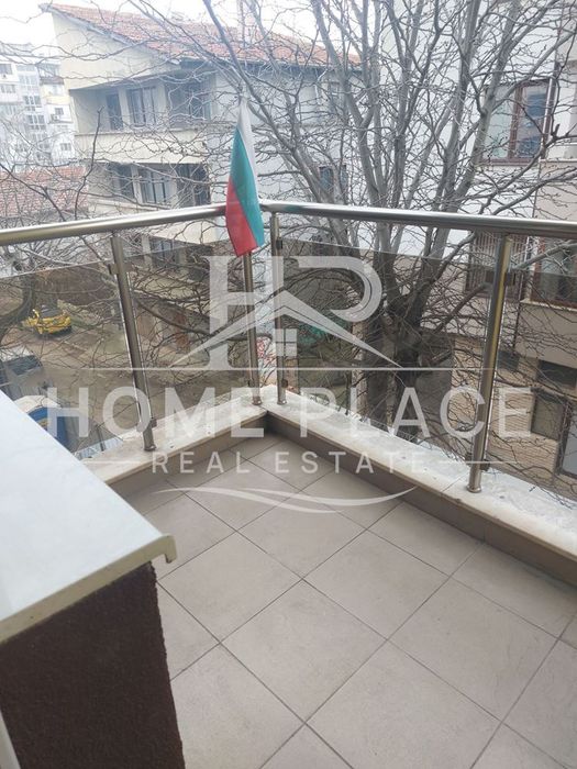 ПАРКОМЯСТО ! Необзаведен двустаен апартамент под наем - Трошево