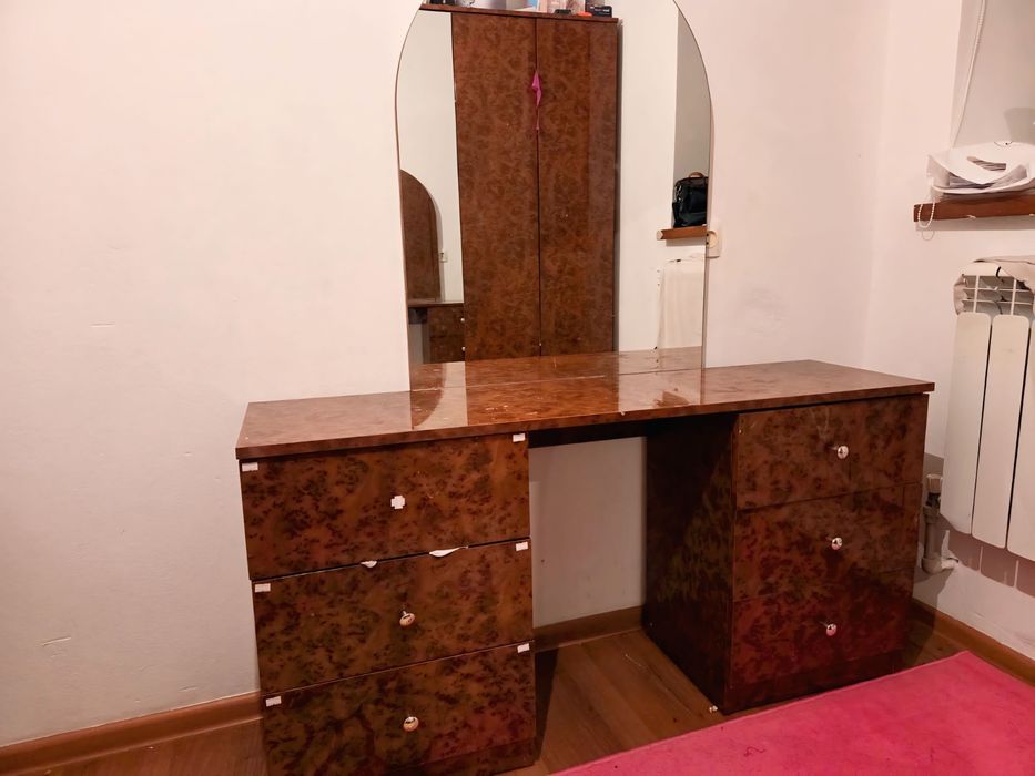 Шифонер 6 есіктік ,Тумбасымен