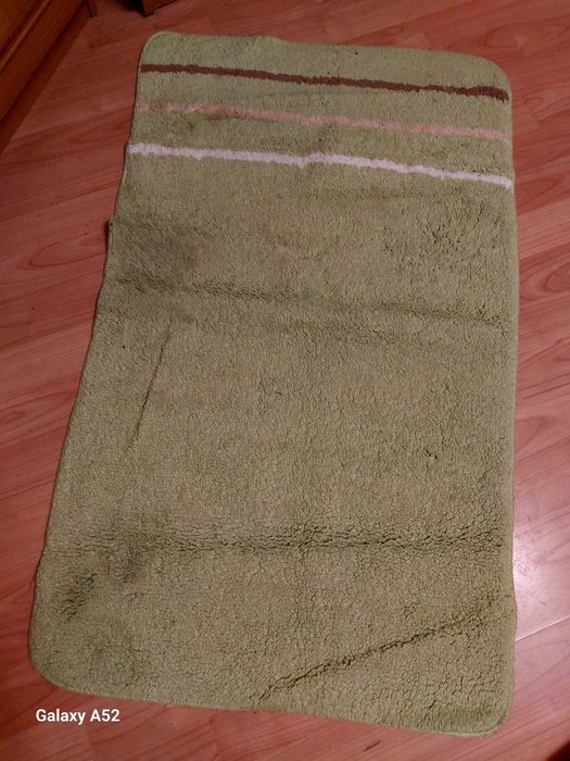 Продавам   пътеки