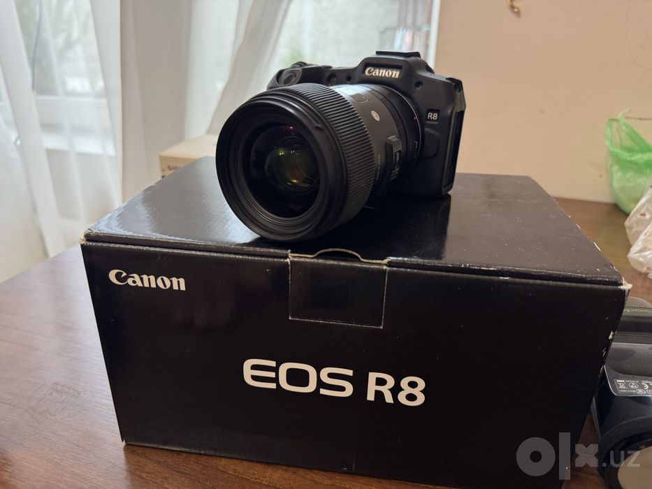 Canon eos R8 body