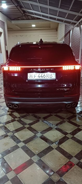 Jetour x70 plus xolati yangi