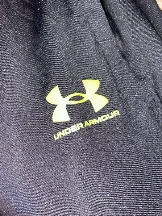 Pantalonu Under Armour