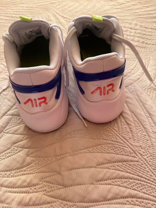 Маратонки NIKE 42