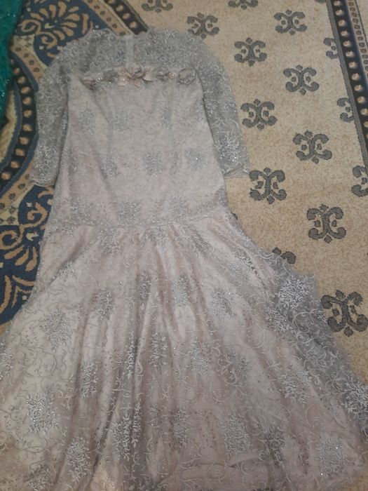 Куйлак ва шуба аргинал сотилади куйлак 2 марта кийган