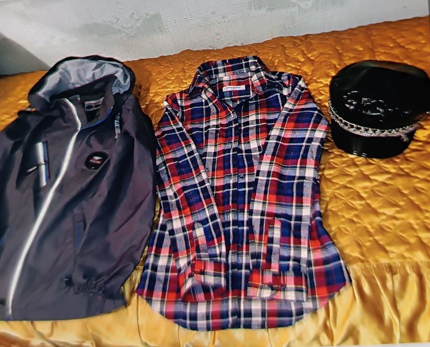 Женские вещи. Куртки и др.