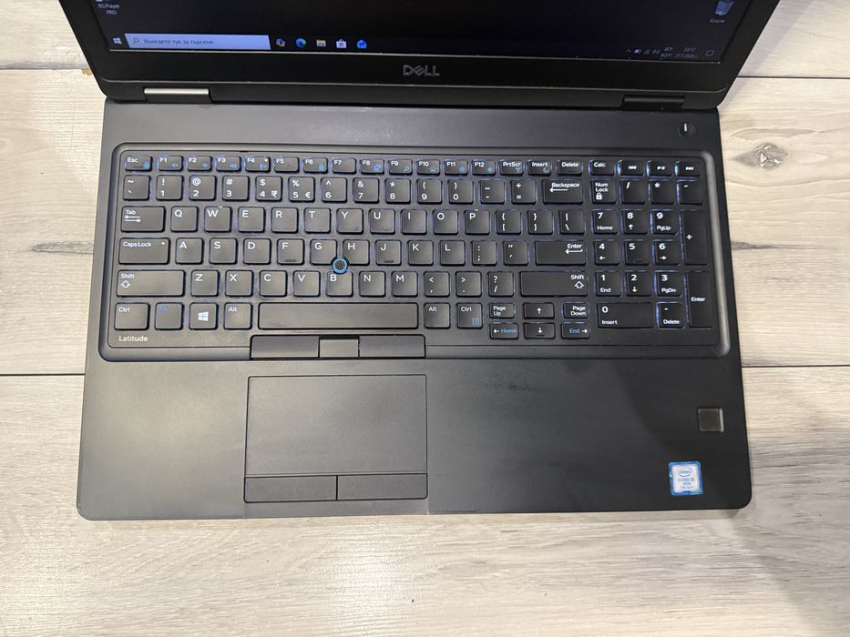 Dell Latitude 5580-i5 7300u/8гб/256гб м.2/Подсветка
