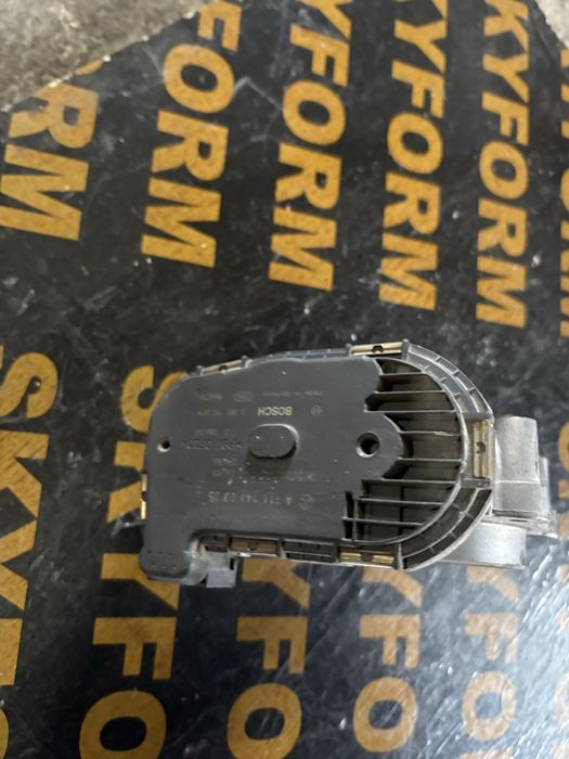 Mercedes w208 200 compresor 2001 година Дросел Клапа