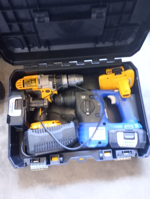 Продавам перфоратор Бернер и винтоверт ДеВалт комплект