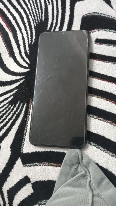 Продам телефон редми без коробки