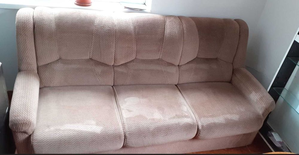 Canapele de 2 si 3 locuri, plus 1 fotoliu