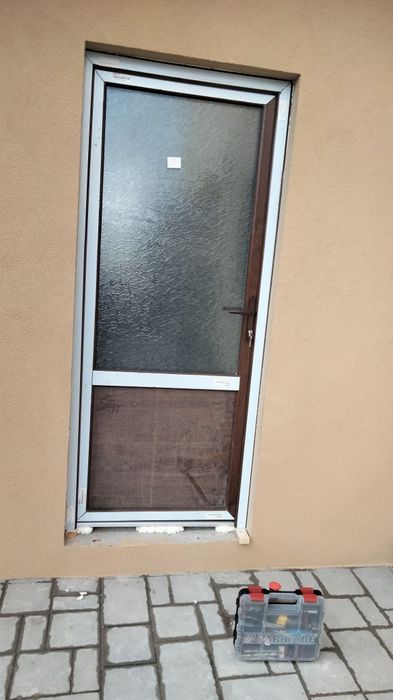 Rulouri exterioare și Termopane