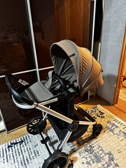 Продается коляска 3 в 1 с автолюлькой