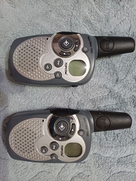 2 statii emisi receptie Walkie Talkie