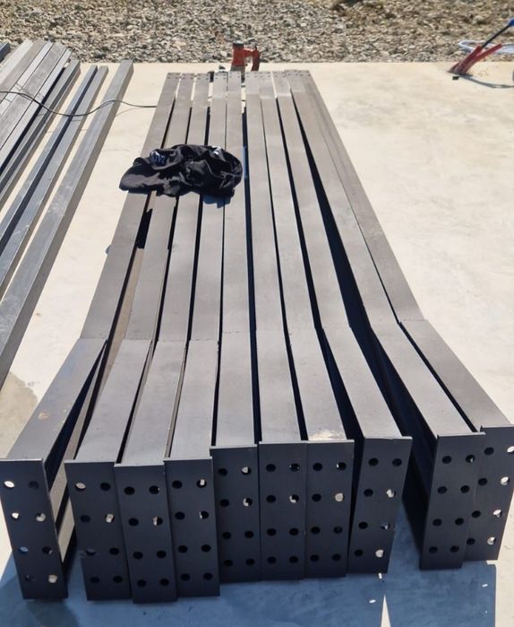 Scoietate confecții metalice vinde și confectioaneaza hale pe structur