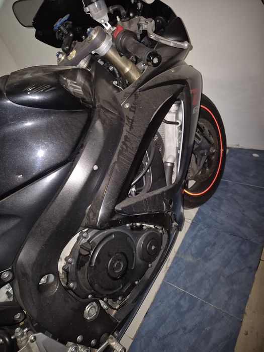 Suzuki gsxr 600 k7